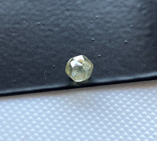 1 Piece 0.68CTW/4.5x4.2mm Natural Clear White Raw Rough Conflict Free Earth Mined Octahedron Crystal Diamond Loose, DDS790/2