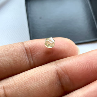 1 Piece 0.68CTW/4.5x4.2mm Natural Clear White Raw Rough Conflict Free Earth Mined Octahedron Crystal Diamond Loose, DDS790/2