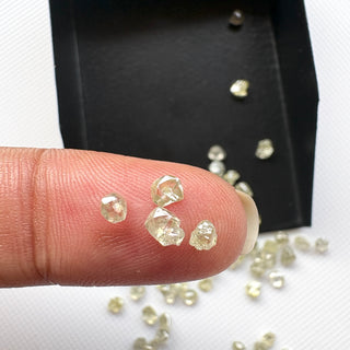 5 Pieces 2.5mm to 4.5mm Raw Rough Clear Smooth Yellow White Diamond Crystals, Earth Mined Natural Luster Diamonds for Jewelry, DDS827