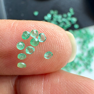 20 Pieces Natural Emerald Green Faceted Round Gemstones , 1.2mm to 1.7mm Earth Mined Emerald Gemstones Loose For Making Jewelry, GDS315
