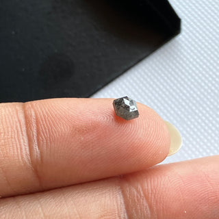 4.6mm/0.41CTW Clear Black Shield Hexagon Shape Salt And Pepper Faceted Rose Cut Flat Back Natural Diamond Loose Cabochon For Ring, DDS775/2