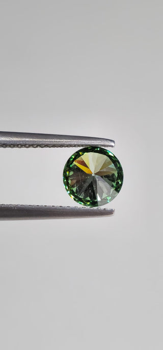 IGI Certified 1.21 CTW Stunning Green Round Brilliant Cut Lab-Grown Diamond - SI1 Clarity Ready to Ship Perfect Gift