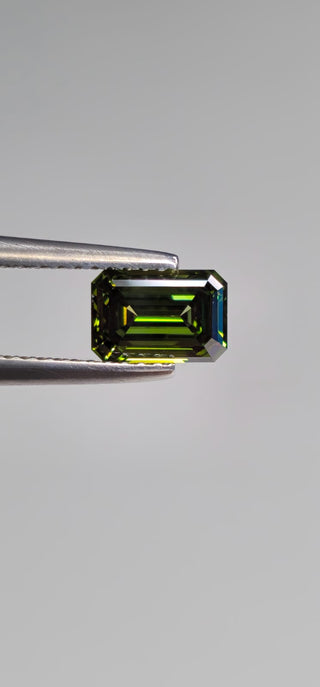 IGI Certified 1.10CTW Green Emerald-Shaped Lab-Grown Diamond (VS1 Clarity) – Loose Stone for Engagement Rings Ready