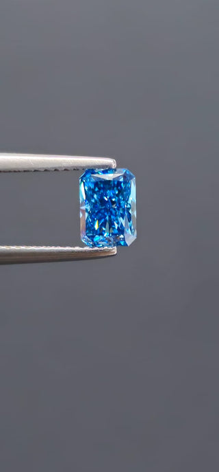 IGI Certified 1.05CTW Blue Radiant Cut VS1 Lab-Grown Diamond – 6.83mm Perfect for Engagement Rings Ready to Ship
