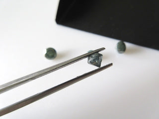 0.75CTW/5mm Blue Brilliant Cut Round Faceted Diamond, Faceted Loose Natural Diamond Spike, Blue Solitaire Diamond, DDS374