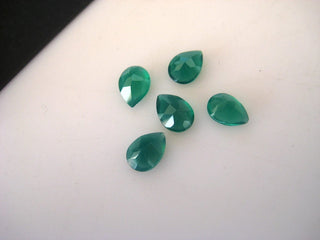 50 Pieces 7x5mm Green Onyx Pear Shaped Faceted Flat Back Loose Cabochons BB232