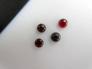 50 Pieces 4x4mm Mozambique Garnet Round Shaped Smooth Flat Back Loose Cabochons BB426