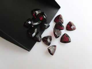 5 Pieces 10x10x4mm Each Garnet Trillion Shaped Wine Red Faceted Loose Gemstones GDS865