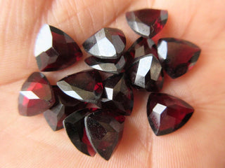 5 Pieces 10x10x4mm Each Garnet Trillion Shaped Wine Red Faceted Loose Gemstones GDS865