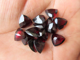 5 Pieces 10x10x4mm Each Garnet Trillion Shaped Wine Red Faceted Loose Gemstones GDS865