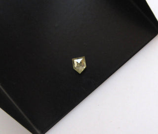 OOAK 0.70CTW/5.5mm Clear Yellow Shield Shaped Rose Cut Diamond Loose Cabochon, Faceted Diamond Rose Cut Cabochon For Ring, DDS515/10