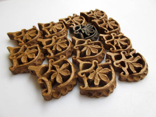 4 Piece Hand Carved Wooden Pendant Bead, 30x29x6mm Filigree Flower Wood Bead Pendant Charms, Wooden Jewelry Accessories, GDS1043/1