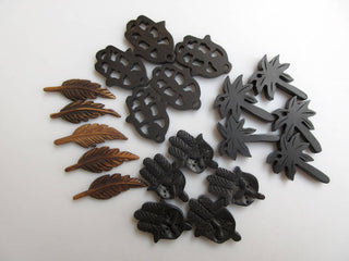 4 Pieces Mango Wood Hand Carved Feather Pendant Wooden Feather Bead Pendant Charms Wooden Pendant And Necklace