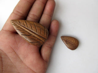 5 Pieces Leaf Shaped Hand Carved Wooden Pendant Beads, Leaf Shaped Wood Bead Pendant, Wooden Pendant And Necklace, GDS1043/21