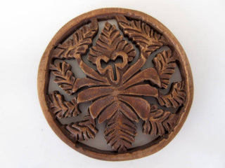 2 Pieces Hand Carved Wooden Pendant, Handmade Carved Round Fiigree Pendant, Wood Art And Craft Framing Supplies Jewelry, GDS1046/8