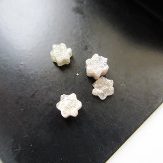 White Black Color Raw Rough Laser Cut Flower Shaped Loose Diamond , 5mm/7mm Natural Diamond Loose For Jewelry, DDS577