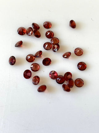 20 Pieces Tiny Calibrated Garnet Faceted Round Gemstones Loose. Wholesale Natural 2mm/2.5mm/3.5mm/4.5mm Melee Size Garnet, GDS1926