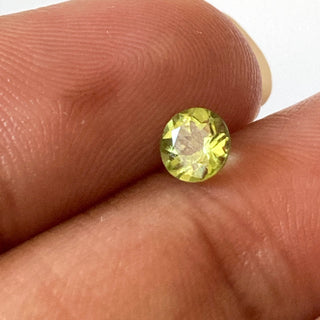 20 Pieces Tiny Calibrated Peridot Faceted Round Gemstones Loose. Wholesale 2.5mm/3.5mm/4.5mm Melee Size Natural Peridot, GDS1936