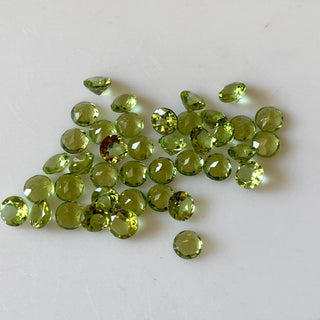 20 Pieces Tiny Calibrated Peridot Faceted Round Gemstones Loose. Wholesale 2.5mm/3.5mm/4.5mm Melee Size Natural Peridot, GDS1936