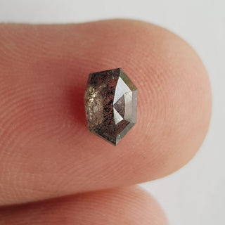 7.1mm/1.07CTW Clear Black Salt And Pepper Fancy Shield Shaped Rose Cut Diamond Loose Cabochon, Faceted Rose Cut Diamond For Ring, DDS749/15